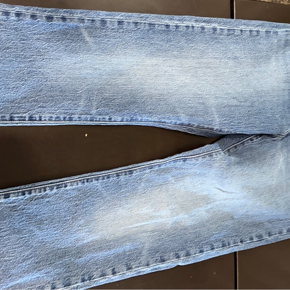 Levi's Men's Straight Blue Denim Jeans with Signature Back Pockets 30/30 - Picture 2 of 4